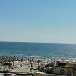 Appartement Breeze Way Apartment, 10 Metri De Plaja