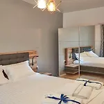 Breeze Way Apartment, 10 Metri De Plaja