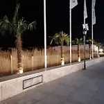 Breeze Way Apartment, 10 Metri De Plaja Appartement *