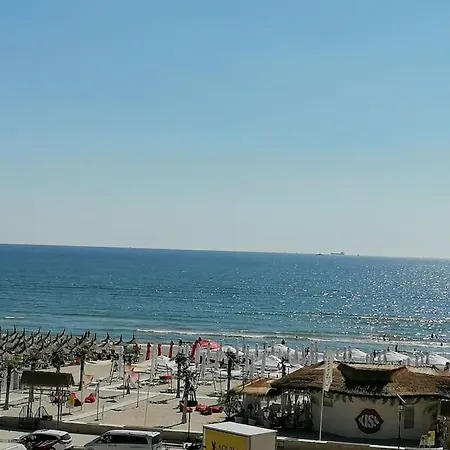 Apartment Breeze Way Apartment, 10 Metri De Plaja