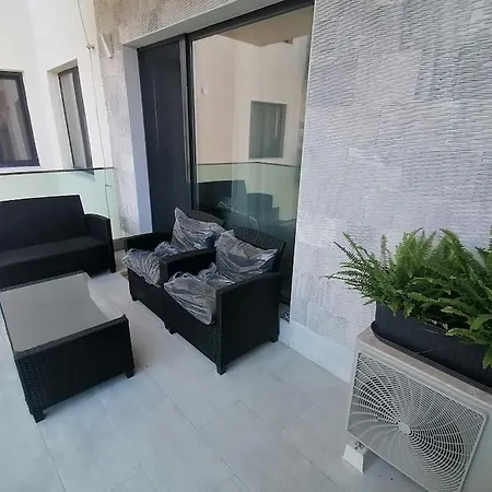 Breeze Way Apartment, 10 Metri De Plaja Apartment Navodari