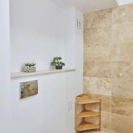 公寓 Breeze Way Apartment, 10 Metri De Plaja