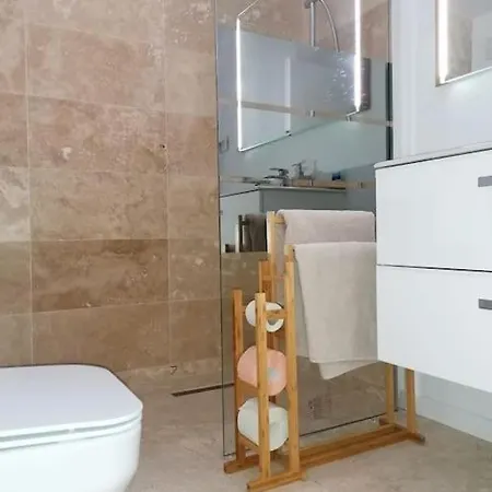 Breeze Way Apartment, 10 Metri De Plaja Apartment Navodari