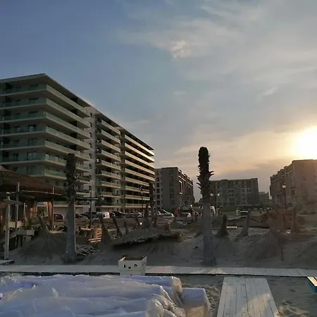 Breeze Way Apartment, 10 Metri De Plaja *